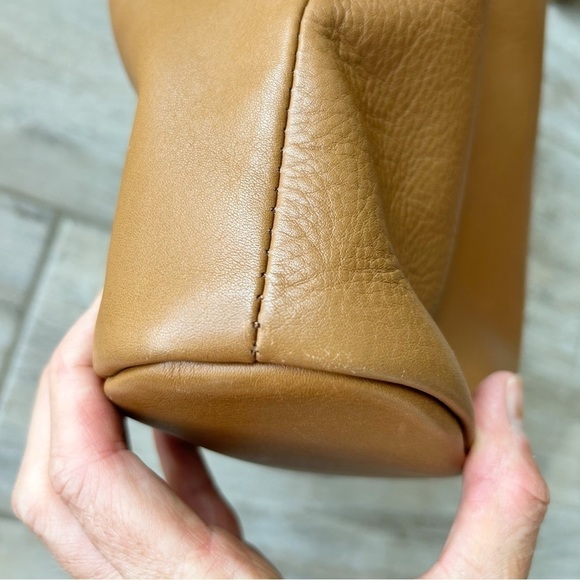 Vince Camuto Jenni Leather Shoulder Tote Purse Double Gold Chain Strap C… - Picture 4 of 16